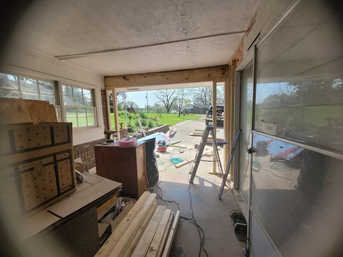 Air movers and dehumidifier for Drying & Dehumidification in Huron