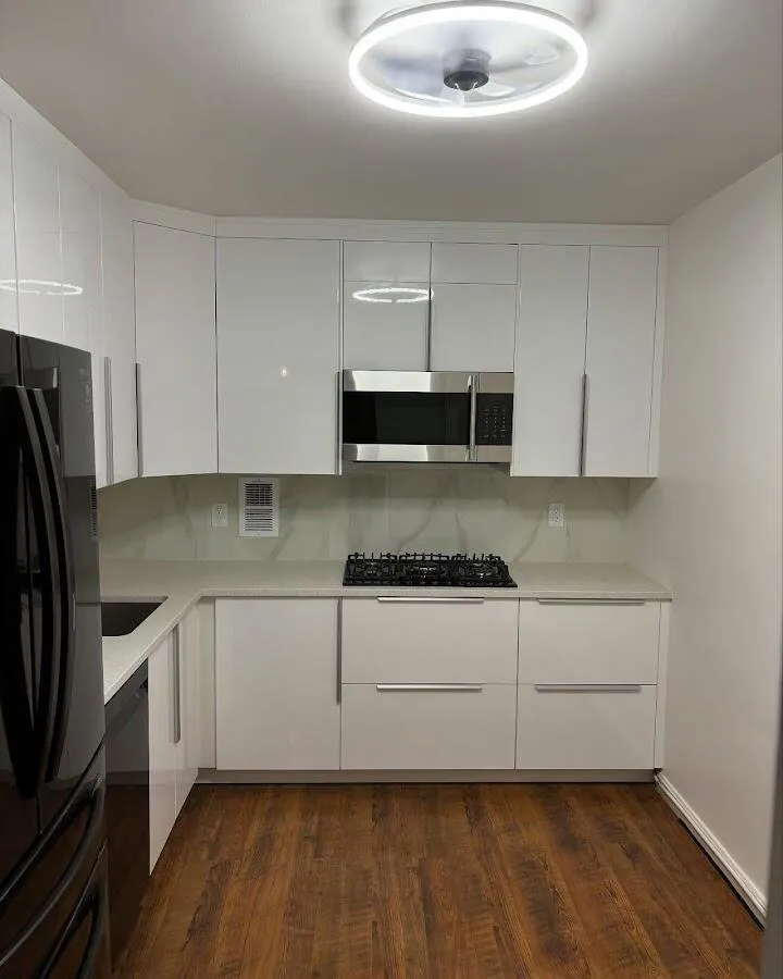 Renovated kitchen with quartz countertops in Huron